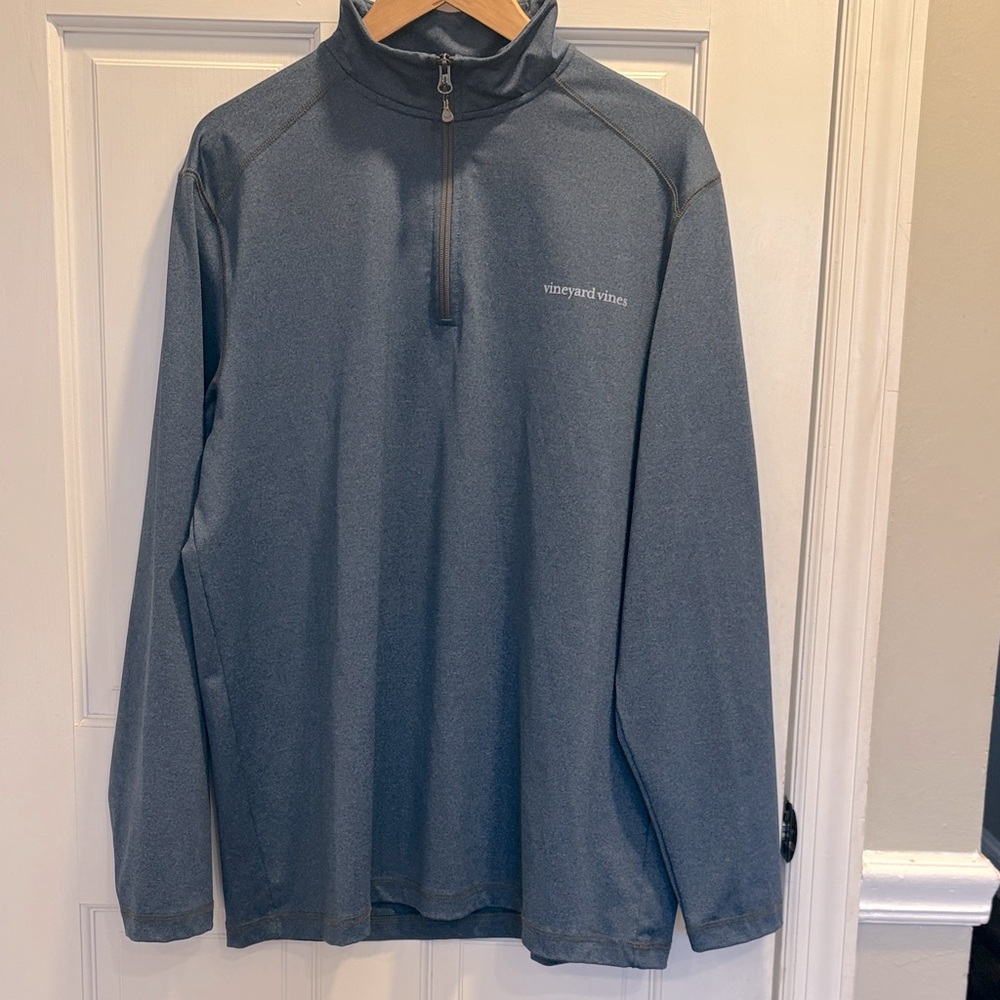 Vineyard Vines Mens Performance Quarter Zip
Size L
